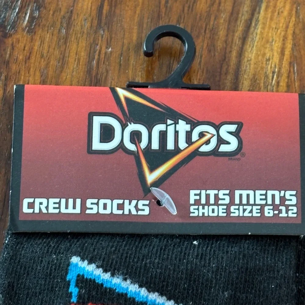 Doritos‎ Mens Crew Socks Black Graphic Nacho Cheese Chip Print Size 6-12 New